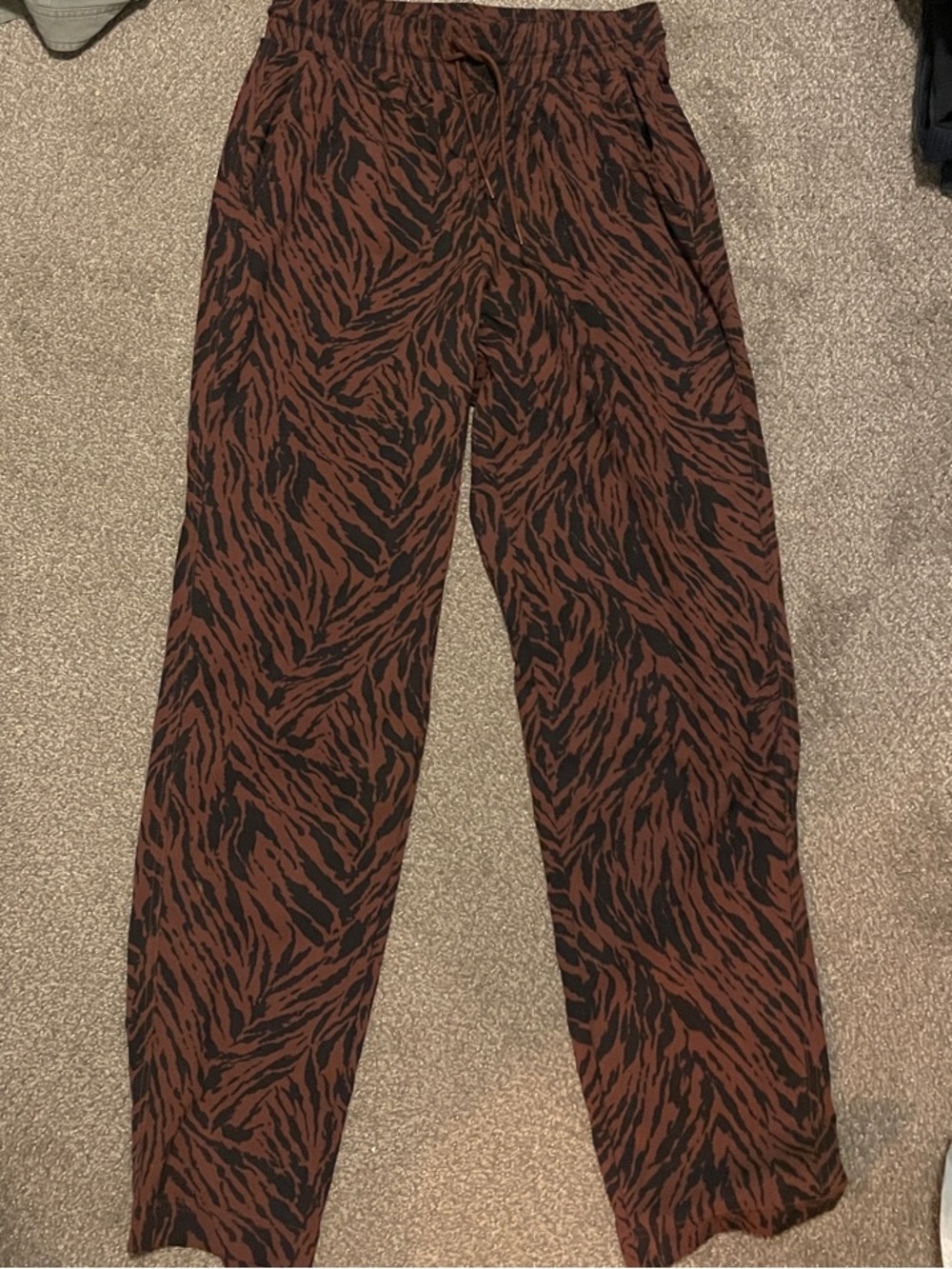 GapFit High Rise Loose Runaround Pants MTall